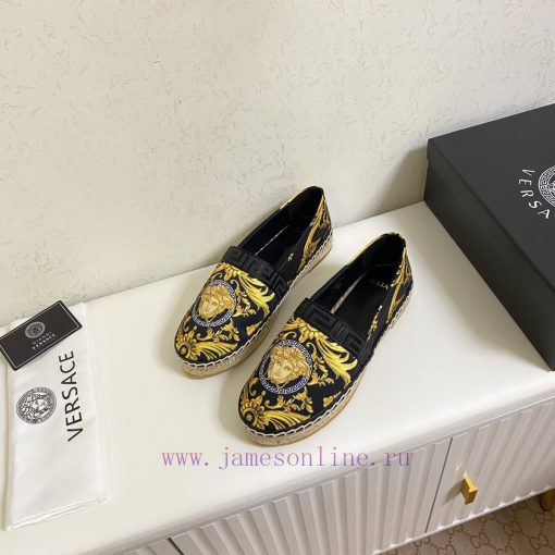 p. Versace's new fisherman shoes, top of the line, use the brand's exclusive printed fabric,cl4otec9 - Image 2