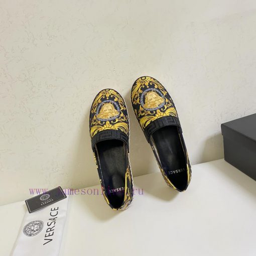 p. Versace's new fisherman shoes, top of the line, use the brand's exclusive printed fabric,cl4otec9 - Image 8