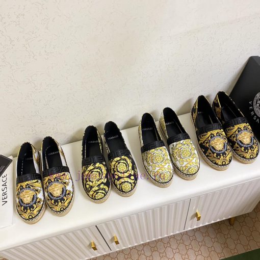 p. Versace's new fisherman shoes, top of the line, use the brand's exclusive printed fabric,cl4otec9 - Image 10