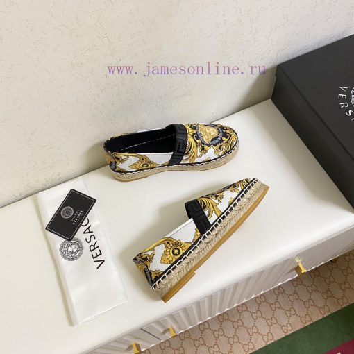 p. Versace's new fisherman shoes, top of the line, use the brand's exclusive printed fabric,934x03a6 - Image 5