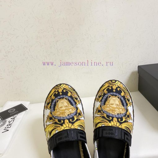 p. Versace's new fisherman shoes, top of the line, use the brand's exclusive printed fabric,934x03a6 - Image 6