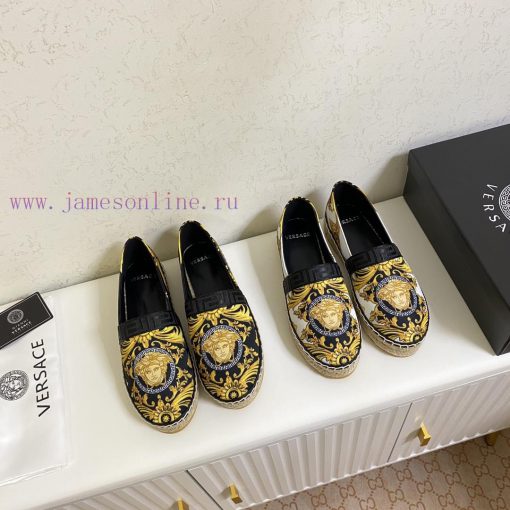 p. Versace's new fisherman shoes, top of the line, use the brand's exclusive printed fabric,934x03a6 - Image 10