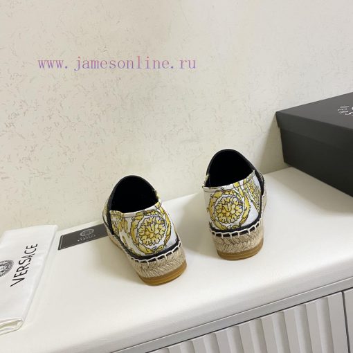p. Versace's new fisherman shoes, top of the line, use the brand's exclusive printed fabric,nl0nfioq - Image 7