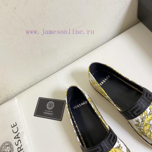 p. Versace's new fisherman shoes, top of the line, use the brand's exclusive printed fabric,nl0nfioq - Image 9