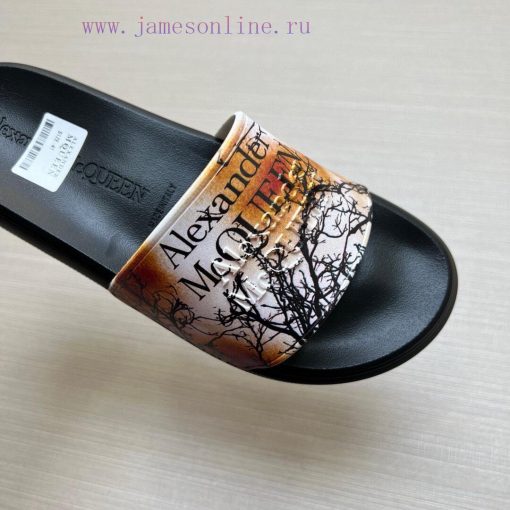 McQueen's latest thick soled one-piece slippers add a unique and charming power to the shoesb0oc5zh9 - Image 7