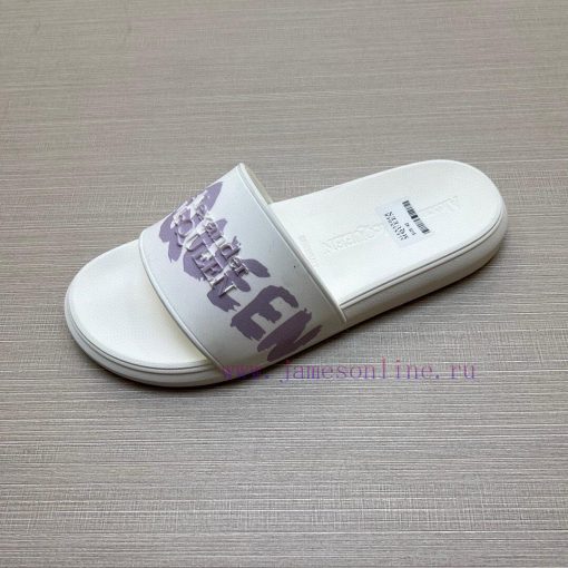 McQueen's latest thick soled one-piece slippers add a unique and charming power to the shoe7icrd66f - Image 9