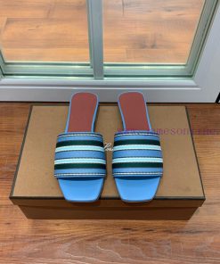 Loro Pian * Prightly Charms series slippersMaterial and fabric: Original cowhide, leather li2v1zrwp1