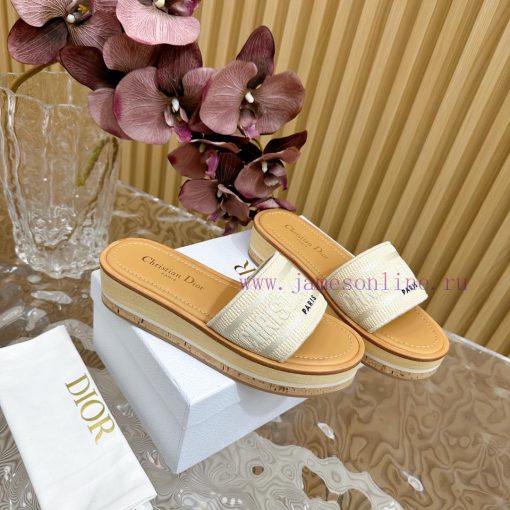 Top tierDIOR2024/𝐒𝐧𝐞𝐰 Spring/Summer New Product Thick Bottom Color blocked Slippers DIOR Dioxd2qkdvb - Image 2