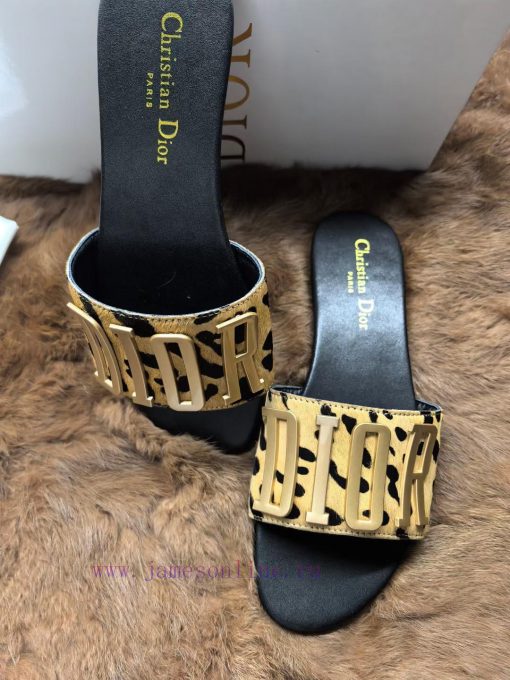 Top [Strong] [Strong] Dior 2024s New Fashion Show Explosive Letter Metal Logo Lazy Slippers,xqrhysdu - Image 7