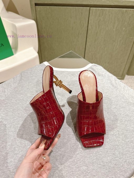 | ²⁰²4 𝐬𝐬  🤍🤎 BV Knot series metal heel slippers with high heels~Original version and 8.5 1:624zf8i2 - Image 4