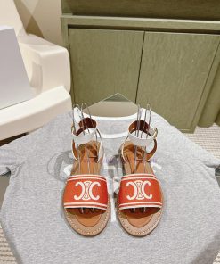 | ²⁰²4 𝐬𝐬  🤍🤎CELINE's new popular Arc de Triomphe British style flat sandals and slippers2r3fxv54
