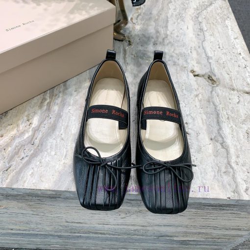 Simone Rocha's new spring/summer 24 Mary Jane ballet shoes 🩰 Different Mary Jane, the ballet9dln96f6