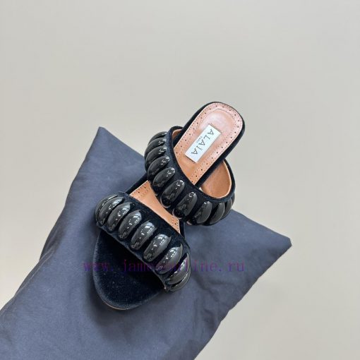 ALAIA24 spring/summer silver metallic suede sandals have insights into women's body shape, t80cpft9o - Image 9