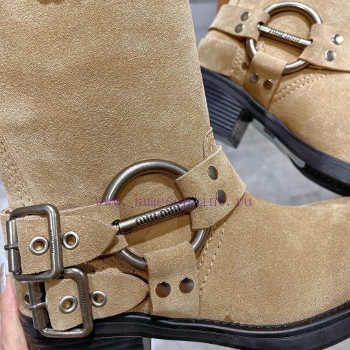 Miumiu 2024 autumn and winter new limited edition lock mouth short boots, new color hot bootcls6ko29 - Image 8
