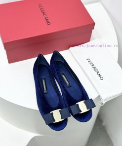 24ss FERRAGAMO new retro style flat witch shoes grandma shoesFerragamo's new witch shoes are2wqbdj10