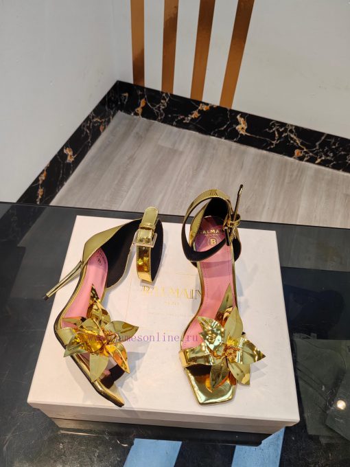 Out, Balmain 2024 Spring/Summer Fashion Show Center Control High Heel SandalsBrand Balmain 𝘽fpqzl0ai - Image 8