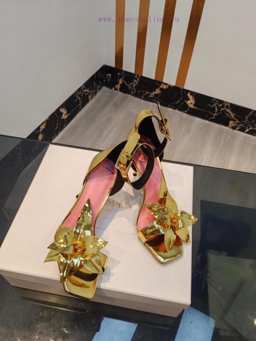 Out, Balmain 2024 Spring/Summer Fashion Show Center Control High Heel SandalsBrand Balmain 𝘽fpqzl0ai - Image 9