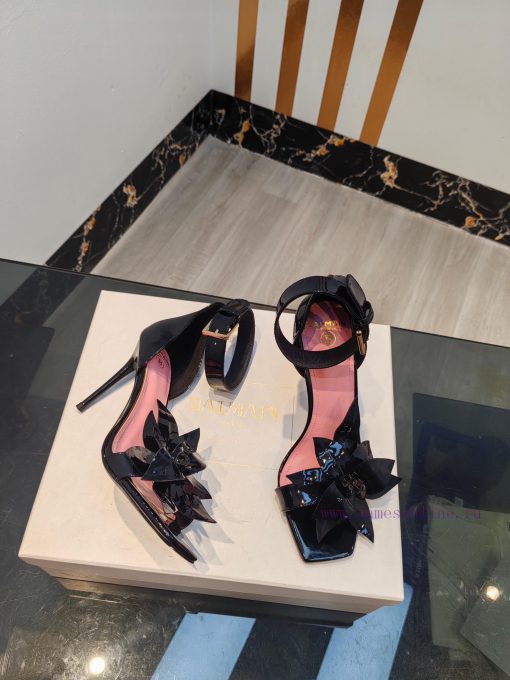 Out, Balmain 2024 Spring/Summer Fashion Show Center Control High Heel SandalsBrand Balmain 𝘽ltrdwh4f - Image 8