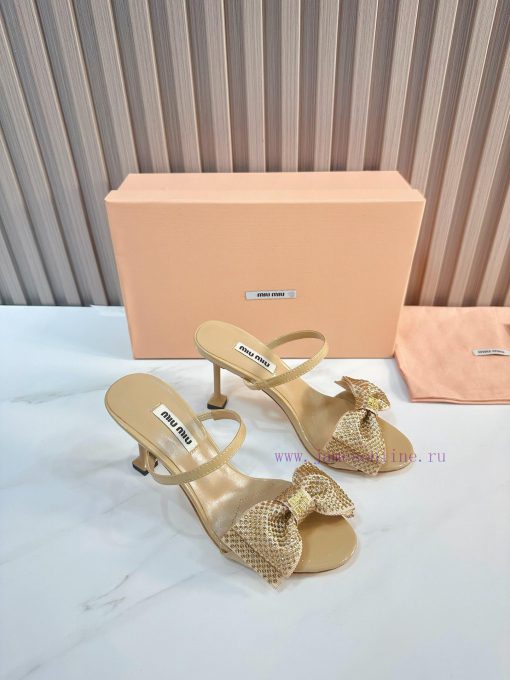 The 2024 new product MIU MIU has a brand new and super beautiful decoration combination, ful5vl0wmub