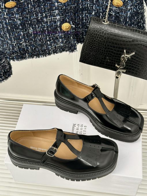 MaisonMargiela | MM6 MargielaVintage fringed Mary Jane shoes with split toe design~Pig trottna4rgrus - Image 4