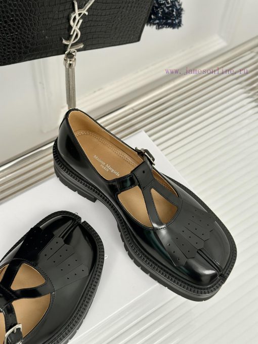 MaisonMargiela | MM6 MargielaVintage fringed Mary Jane shoes with split toe design~Pig trottna4rgrus - Image 6