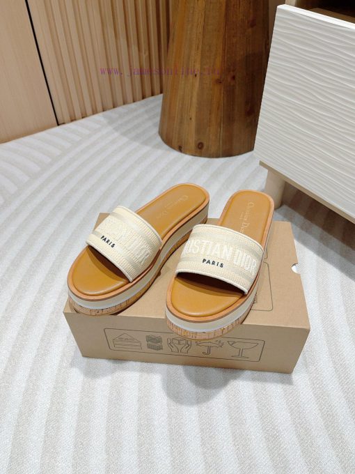 -24Ss new Dior Riviera Dway embroidered thick soled slippers in jelly colorThis Dway thick ssmbtya5n - Image 9