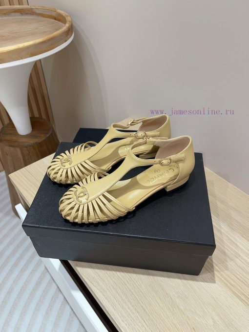 -24Fw new Chanel Roman flat sandalsCute enough to explode, rich heiress instantly looks retrrtlh6tn0 - Image 6