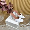 Amina Muaddi2024's new Charlotte series high heels have sharp edges and slanted square headsaef264qm