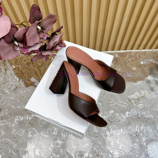 Amina Muaddi2024's new Charlotte series high heels have sharp edges and slanted square headsdfcu91z6 - Image 3