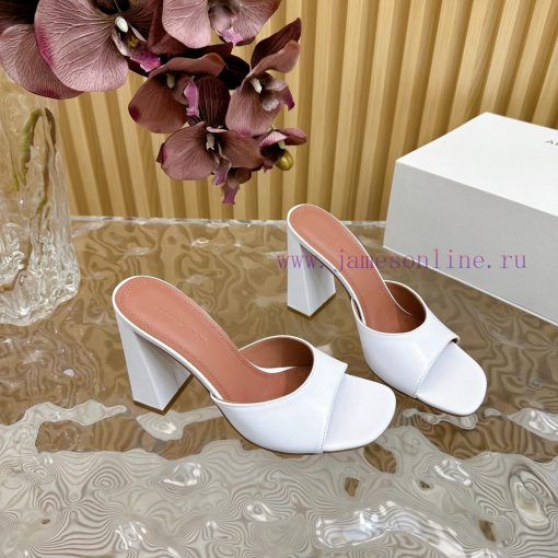 Amina Muaddi2024's new Charlotte series high heels have sharp edges and slanted square headsaef264qm - Image 6