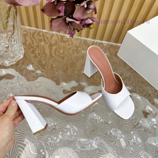 Amina Muaddi2024's new Charlotte series high heels have sharp edges and slanted square headsaef264qm - Image 7