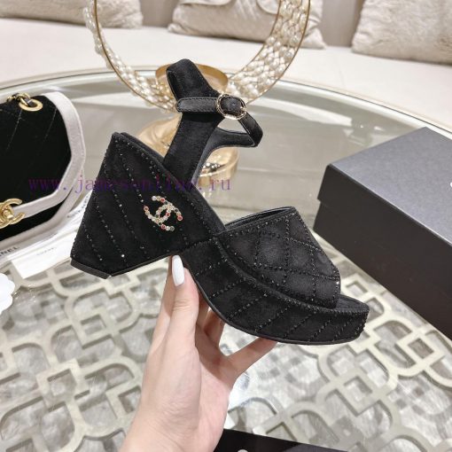 Chanel | Chanel 2024 SummerThe color of this season's sandals is due to the beautiful hardwa0tqsefvn - Image 6