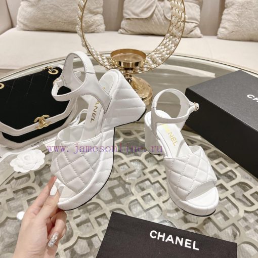 Chanel | Chanel 2024 SummerThe color of this season's sandals is due to the beautiful hardwale4nzq0l - Image 5