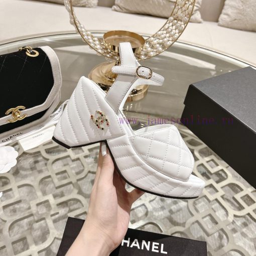 Chanel | Chanel 2024 SummerThe color of this season's sandals is due to the beautiful hardwale4nzq0l - Image 6