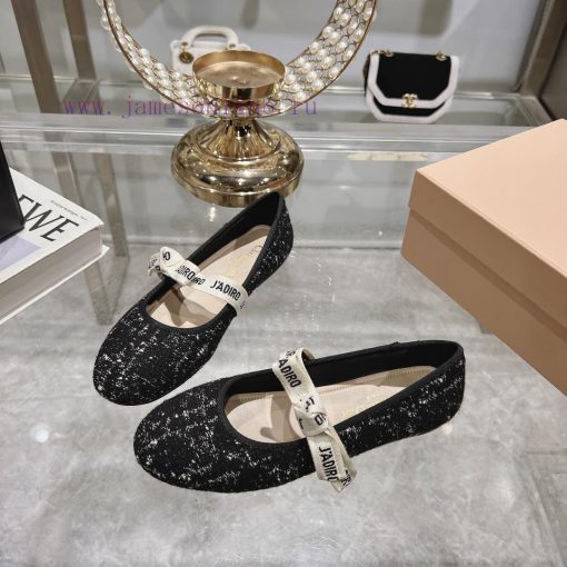 Top tierDior 2024 vs Spring/Summer New CollectionRound toe single shoe with small pearl stracidcrcrm - Image 4
