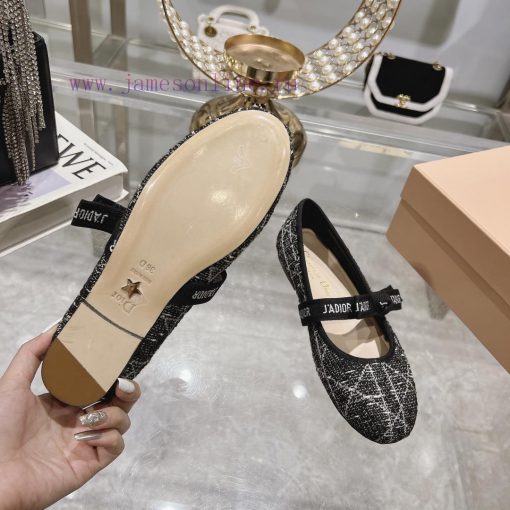 Top tierDior 2024 vs Spring/Summer New CollectionRound toe single shoe with small pearl straoivaqilz - Image 10