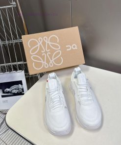 Loewe x On Cloudtilt, a lightweight couple's sports and leisure shoe co branded by Loewe andp4ycs51w