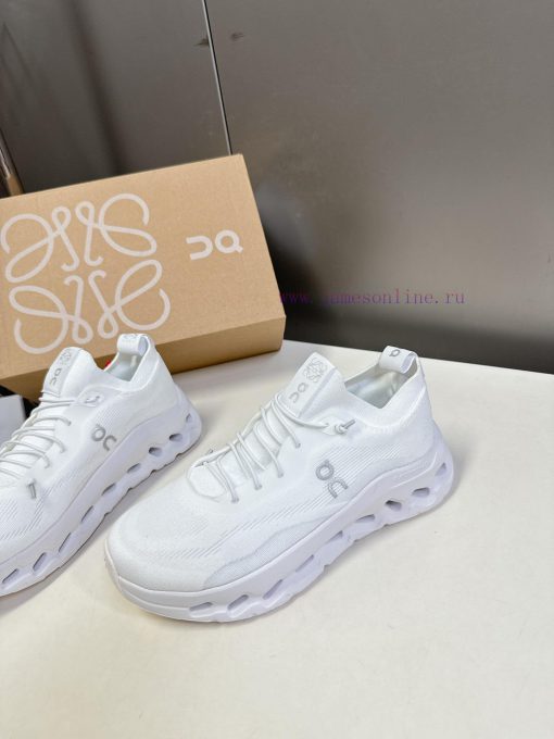 Loewe x On Cloudtilt, a lightweight couple's sports and leisure shoe co branded by Loewe andp4ycs51w - Image 4