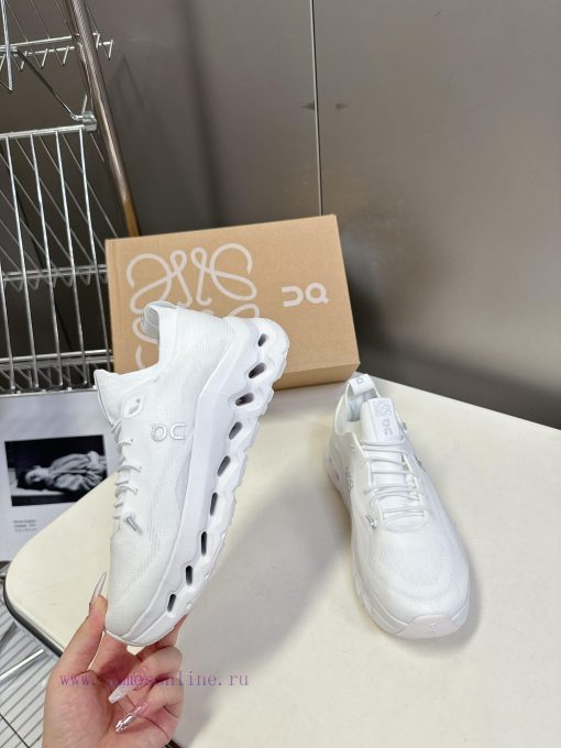 Loewe x On Cloudtilt, a lightweight couple's sports and leisure shoe co branded by Loewe andp4ycs51w - Image 5