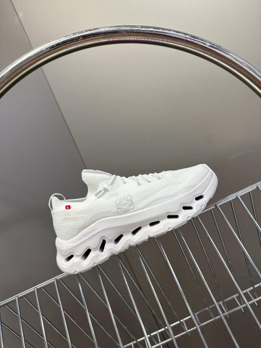 Loewe x On Cloudtilt, a lightweight couple's sports and leisure shoe co branded by Loewe andp4ycs51w - Image 6