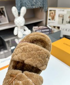 Complete set of high-end gift box packagingLoui& Vuitto& 2024Flat bottomed sandals 🦋 ️Detail1i0xgdfs