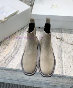 The row's new short boots have a simple and high-end feel, with a square toe that is both co1w1tlv8u