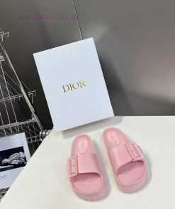 Dior's new summer beach height increasing slippers are the best choice for summer vacations 9yv5riy5