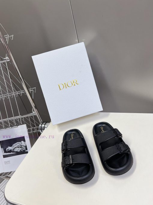 Dior's new summer beach height increasing slippers are the best choice for summer vacations b3oi2hy0