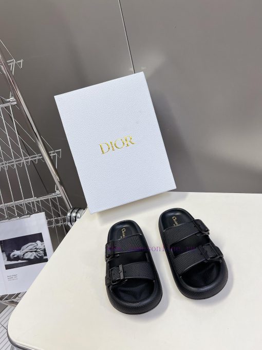 Dior's new summer beach height increasing slippers are the best choice for summer vacations b3oi2hy0 - Image 2
