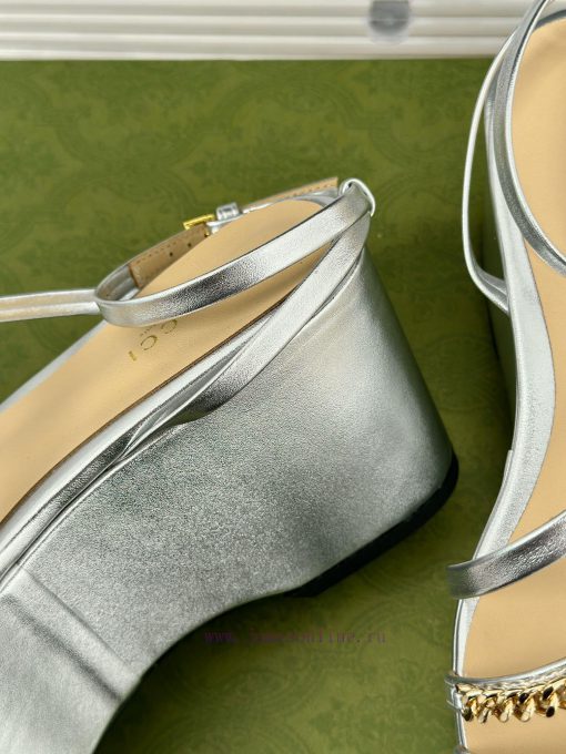 Gucci24S Spring/Summer New Product ShowThick soled chain sandalsG Home is reflecting a sensefd7j2zyf - Image 7