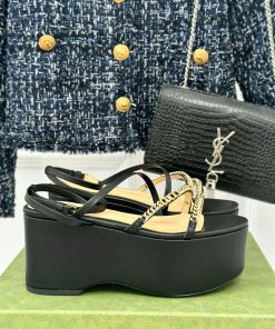 Gucci24S Spring/Summer New Product ShowThick soled chain sandalsG Home is reflecting a senseu77r8o72