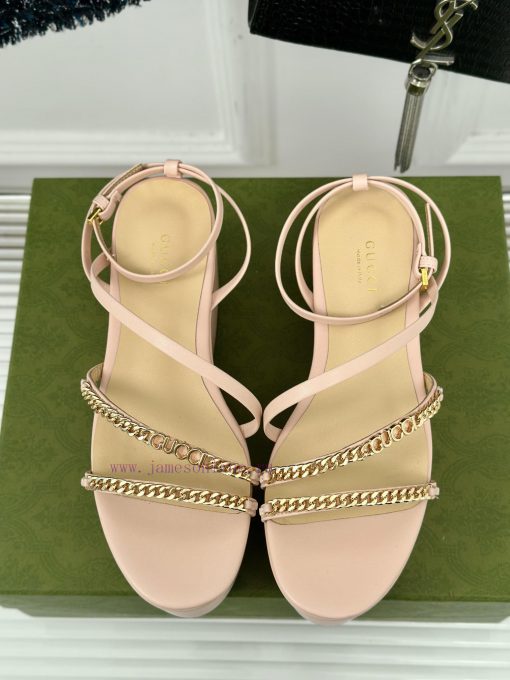 Gucci24S Spring/Summer New Product ShowThick soled chain sandalsG Home is reflecting a senseq0quyesk - Image 5