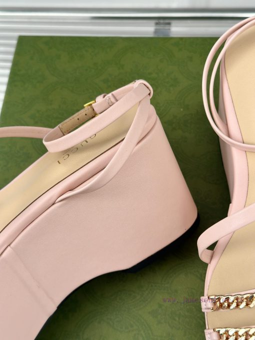 Gucci24S Spring/Summer New Product ShowThick soled chain sandalsG Home is reflecting a senseq0quyesk - Image 7
