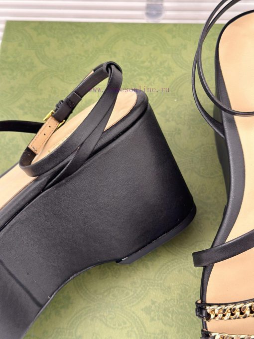 Gucci24S Spring/Summer New Product ShowThick soled chain sandalsG Home is reflecting a senseu77r8o72 - Image 7